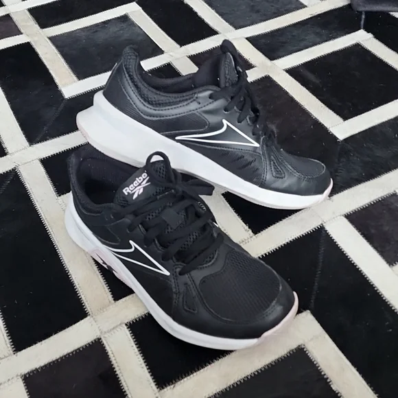 Reebok | Shoes | Reebok Fuel Foam Size 8 In Black | Poshmark display picture 1